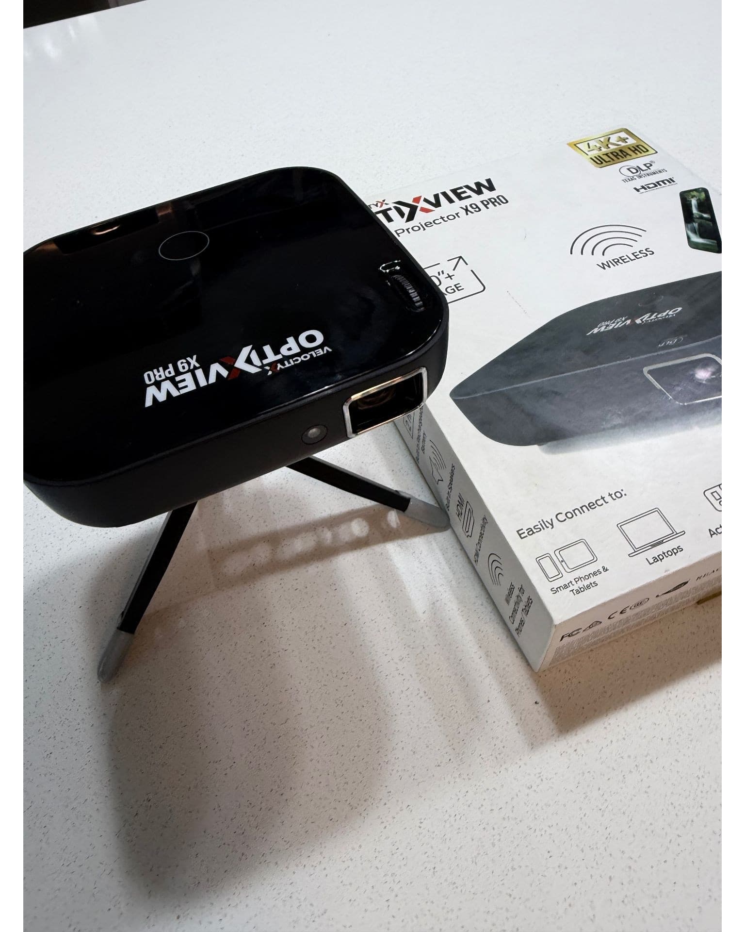 Mini proyector 4K ULTRAHD OPTIXVIEW